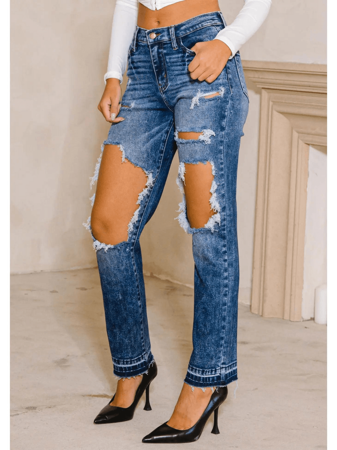 "All Eyes On Me" Straight Jeans - FIZ&MINGL Boutique